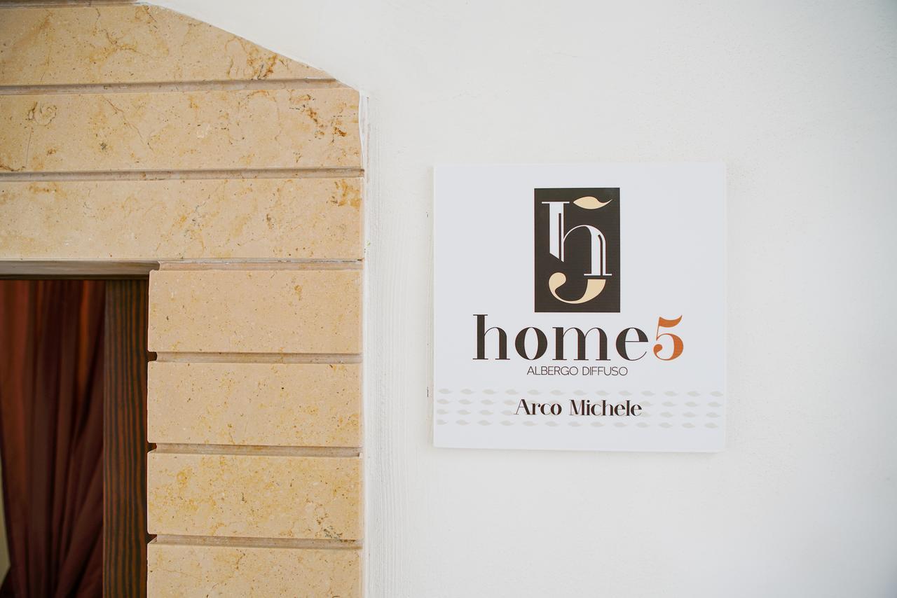 Home 5 - Arco Antico 푸티냐노 외부 사진